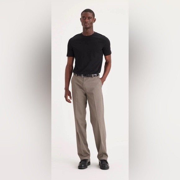 Dockers | Comfort Khaki Pants Classic Fit Dark Pebble Brown | Size W30L32 | NWT - Picture 4 of 6